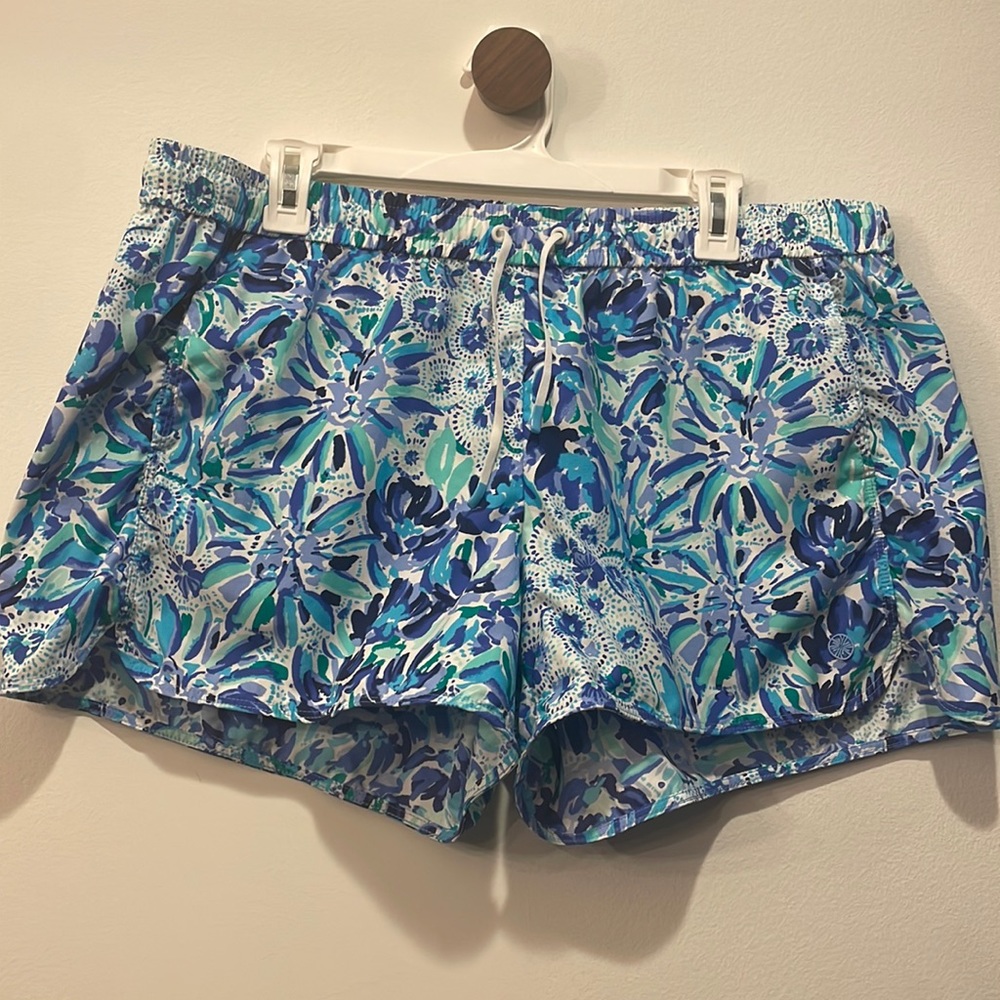 Lilly Pulitzer Board Shorts Size XL